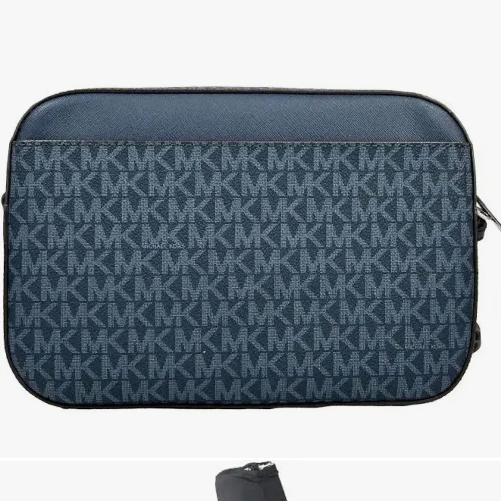 Michael Kors Jet Set Large East West Signature Leather Crossbody
Handbag - Picture 3 of 15